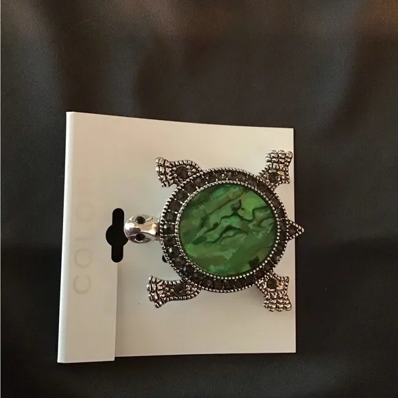 Cute Turtle brooch Green and Silver$15 - Picture 5 of 5